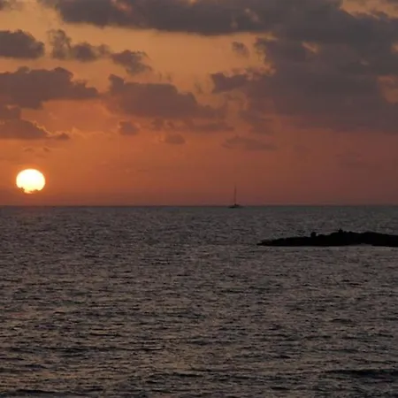 Magusta - Modern 4 Bedroom Ayia Thekla With Pool Βίλα Αγία Νάπα