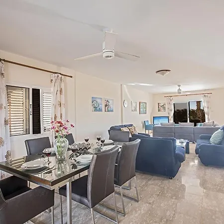 Вилла Magusta - Modern 4 Bedroom Ayia Thekla With Pool *