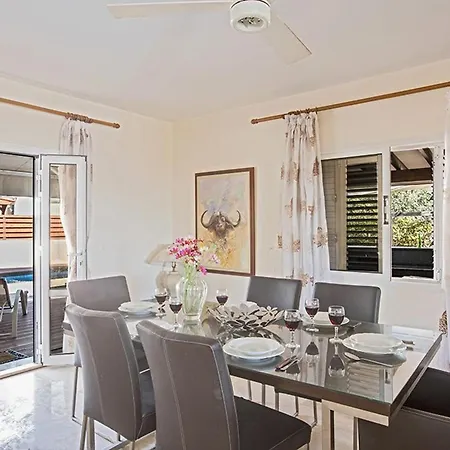 Willa Magusta - Modern 4 Bedroom Ayia Thekla With Pool - Close To The *