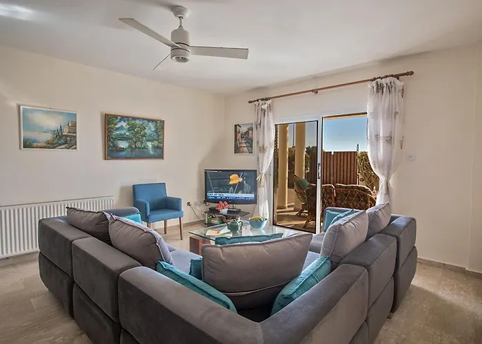 Magusta - Modern 4 Bedroom Ayia Thekla With Pool * Айя-Напа