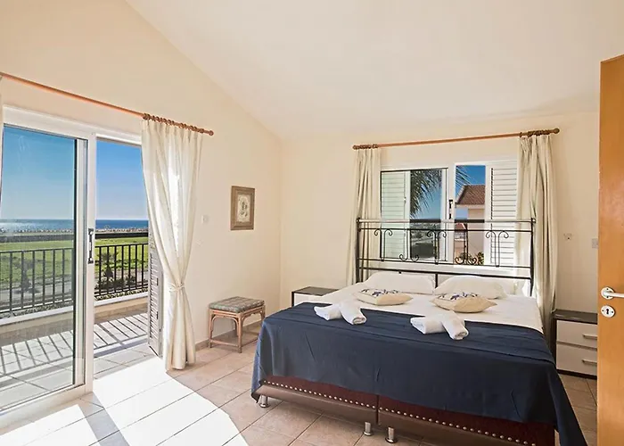 Magusta - Modern 4 Bedroom Ayia Thekla With Pool * Айя-Напа