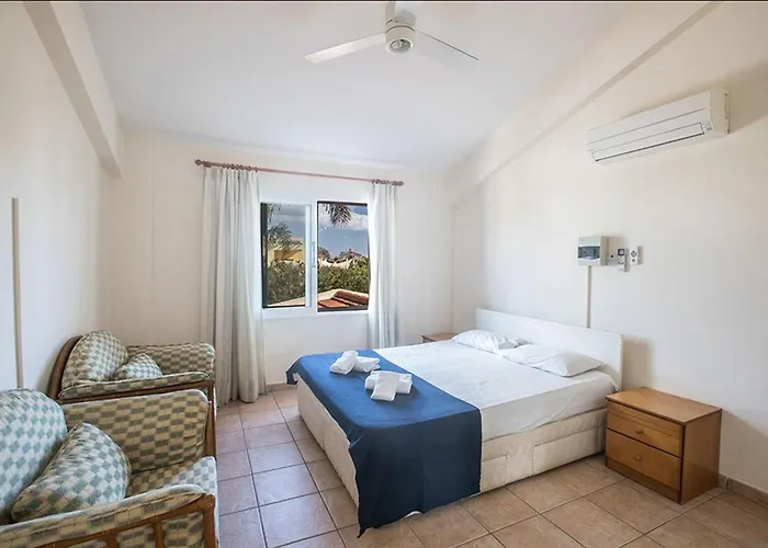 Magusta - Modern 4 Bedroom Ayia Thekla With Pool Вилла Айя-Напа